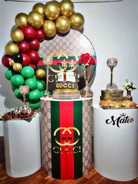 decoracion gucci para cumpleaños|Decoración tema Gucci .